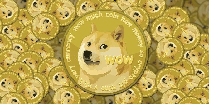 Logotip de Dogecoin amb diverses monedes al darrere